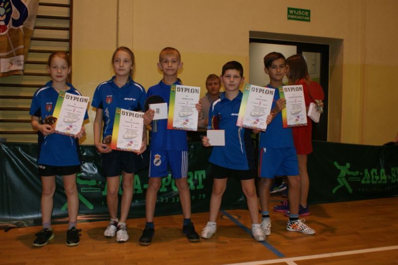 Turniej Mikoajkowy dzieci i modziey w tenisie stoowym
